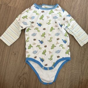 ⭐️5/$25⭐️ 
9M Long Sleeve Baby Dinosaur Top
